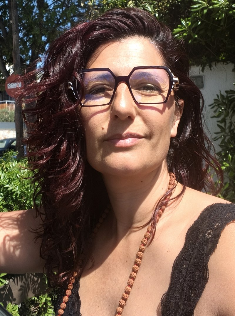 Noelia G. Iborra — Terapeuta holística y masaje a domicilio Maresme