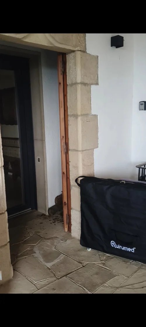 Servicio de masaje a domicilio llegando a villa en el Maresme
